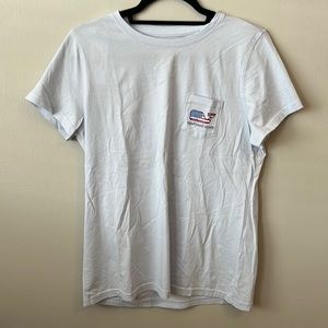 Vineyard Vines tshirt